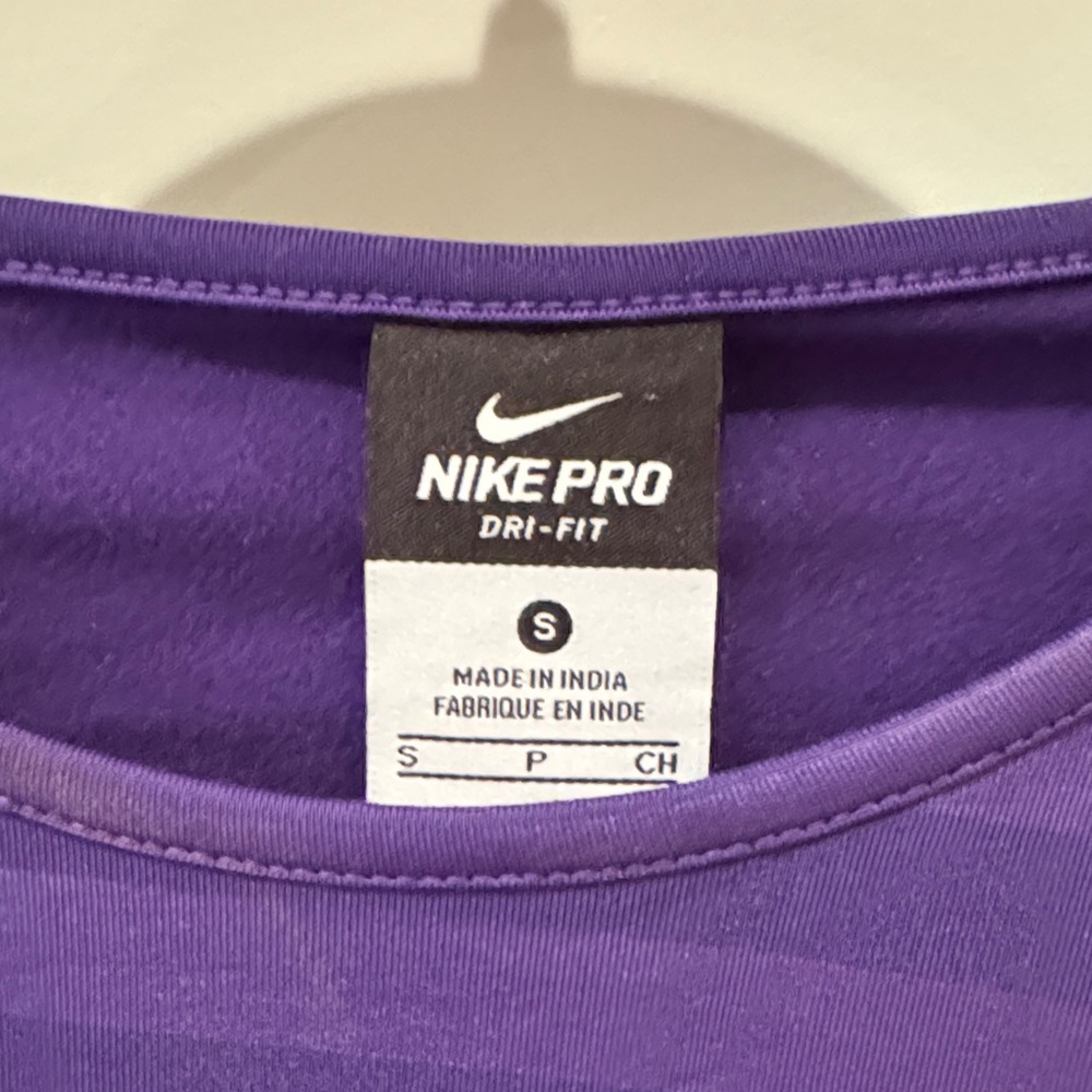 NWT Nike Hyperwarm Series Purple Striped Long Sleeve Top - Picture 2 of 5